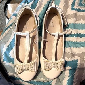 Girls white Dress Shoes SZ 3